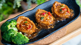 Abalone with Superior Oyster King Sauce (3 pcs)